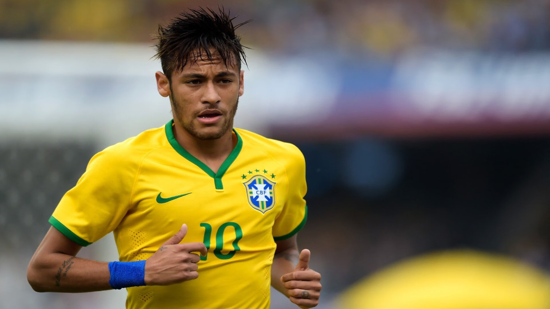 足球产业年度报告